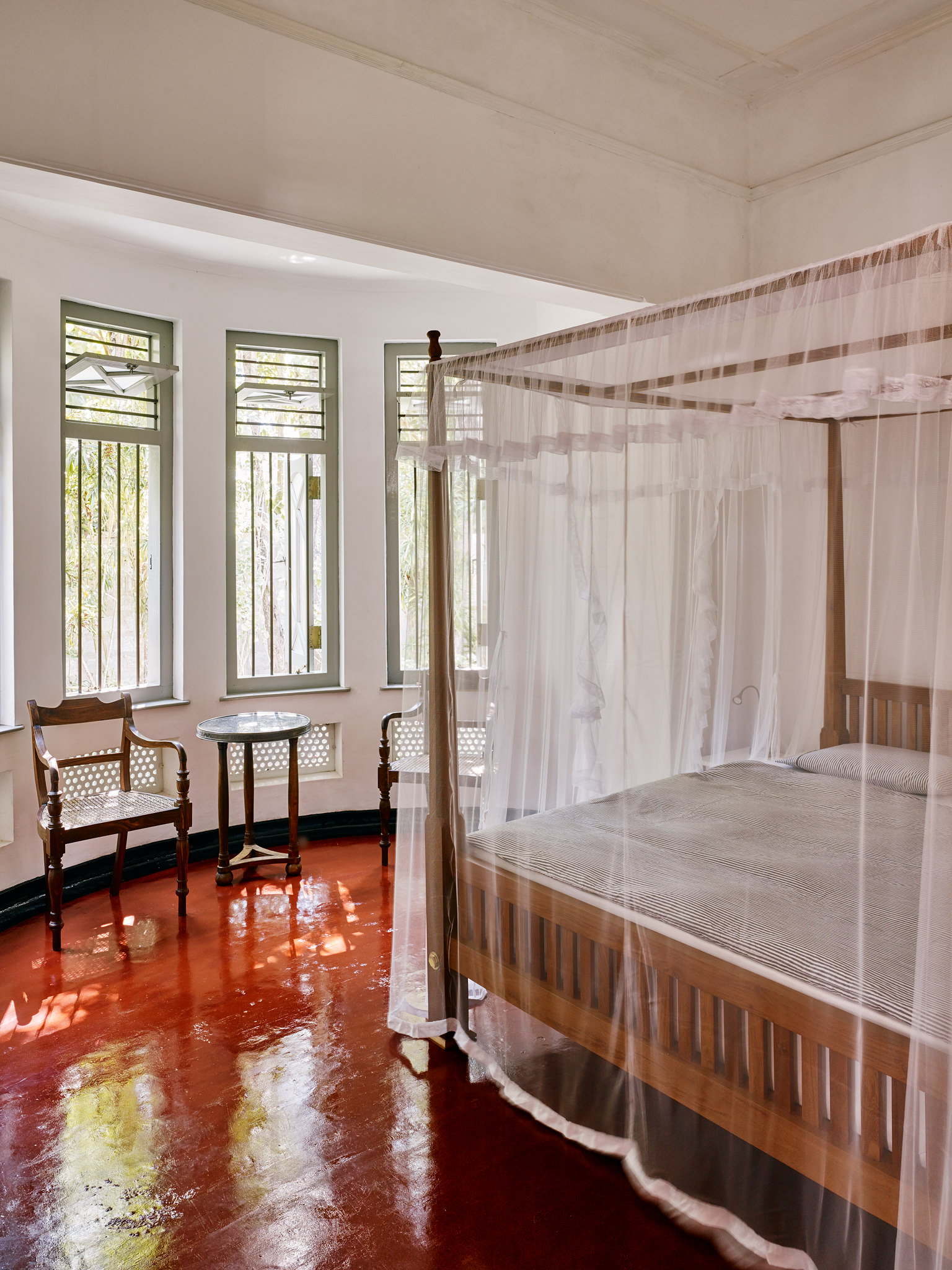 E15550 Alpa 049971 SCREEN